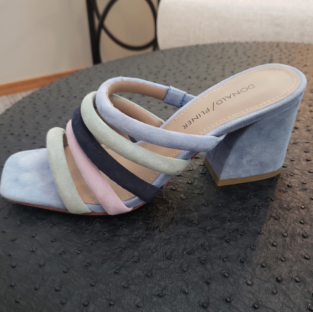 Donald Pliner Sandals
